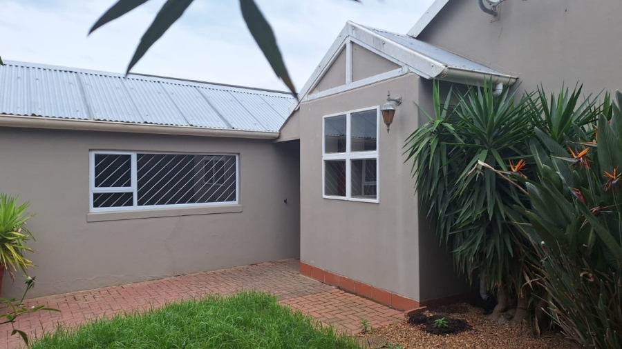 2 Bedroom Property for Sale in Admirals Park Western Cape
